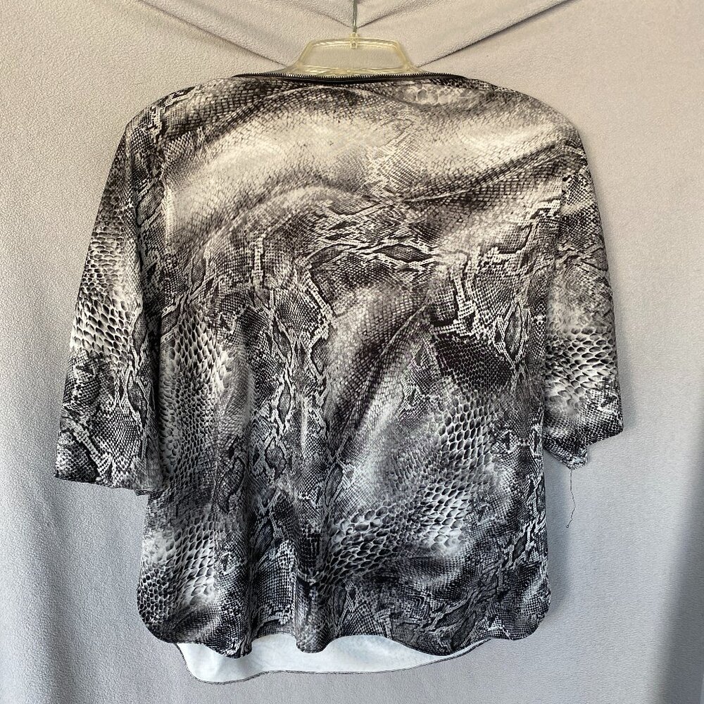 Lola & Sophie New York Snakeskin Print Blouse XS | Zip Shoulder Top